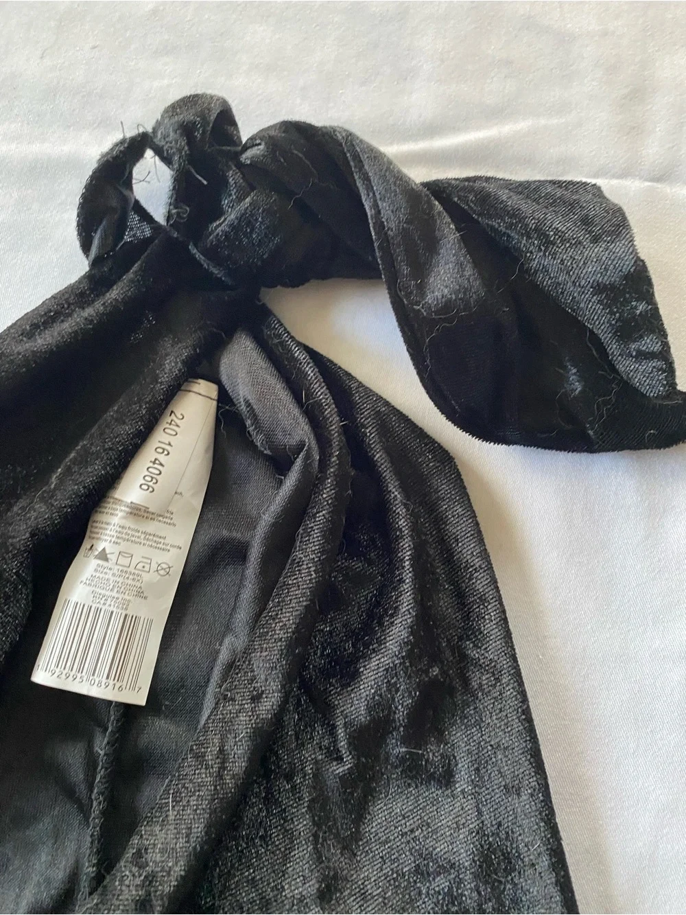 NWOT Halloween Black Kids Velvet Like Cape Size Small 4-6X